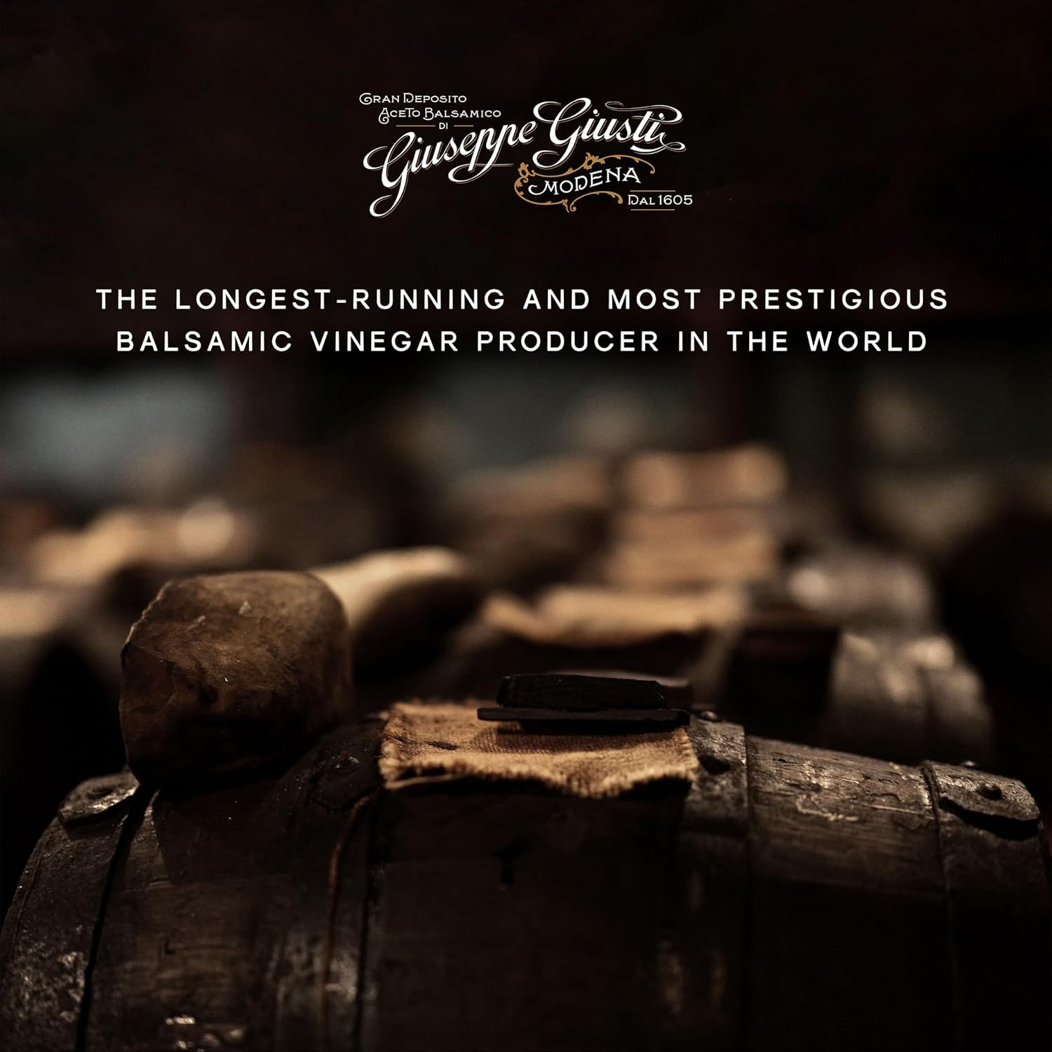 Giusti Pomegranate Vinegar Sweet and Sour Gourmet Fruit Condiment from Modena, Italy, White Vinegar, Flavored Balsamic Vinegar, Flavored Vinegar for Salads, White Meat, Fruit, Cocktails, and Cooking