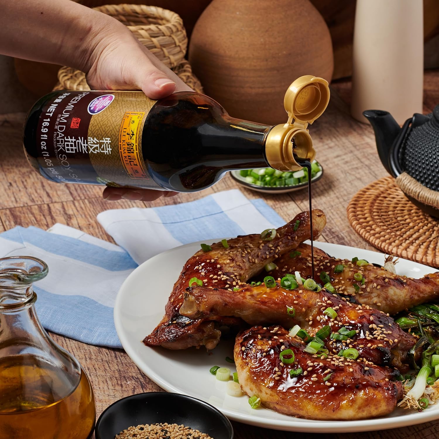 Lee Kum Kee Premium Dark Soy Sauce (16.9 oz - 1 Pack), Full-Bodied Naturally Brewed Soy Sauce, Non GMO Soybeans, Vegan, No MSG, Best for Adding Natural Colors to Stews, Gravies, Braised Dishes & Stir-Fried Noodles