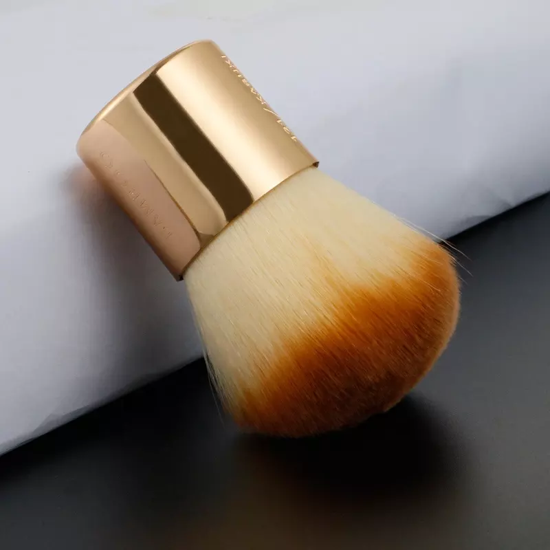 Kabuki Makeup Brush: Gold