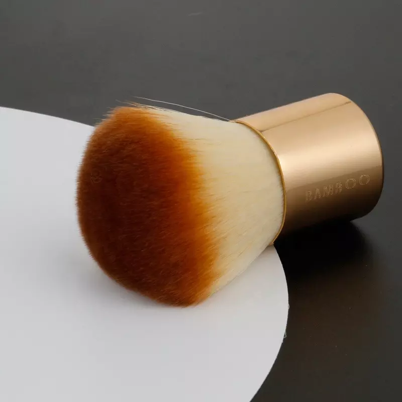 Kabuki Makeup Brush: Gold