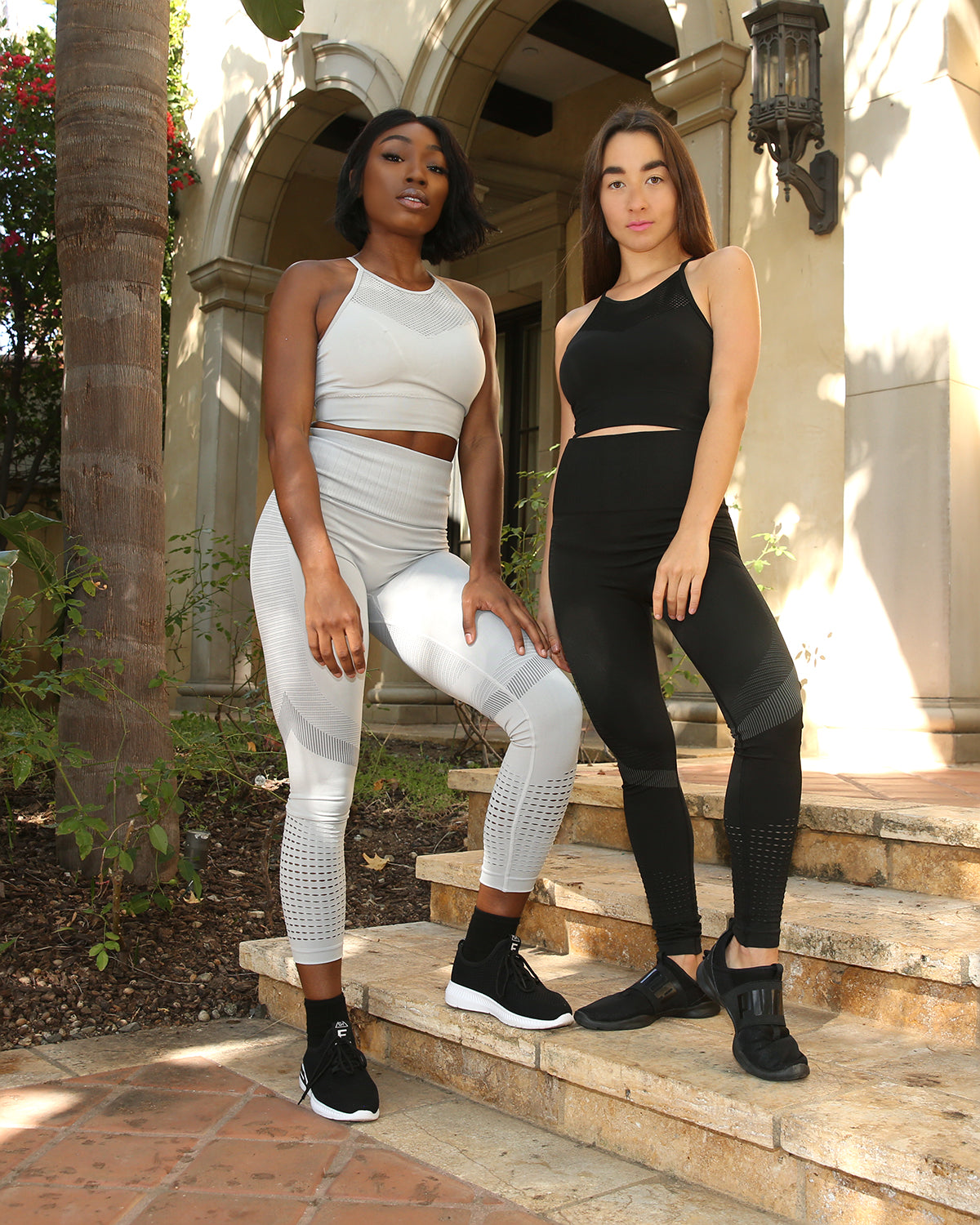 Loruna Seamless Legging with Cutouts and Stripes - Grey