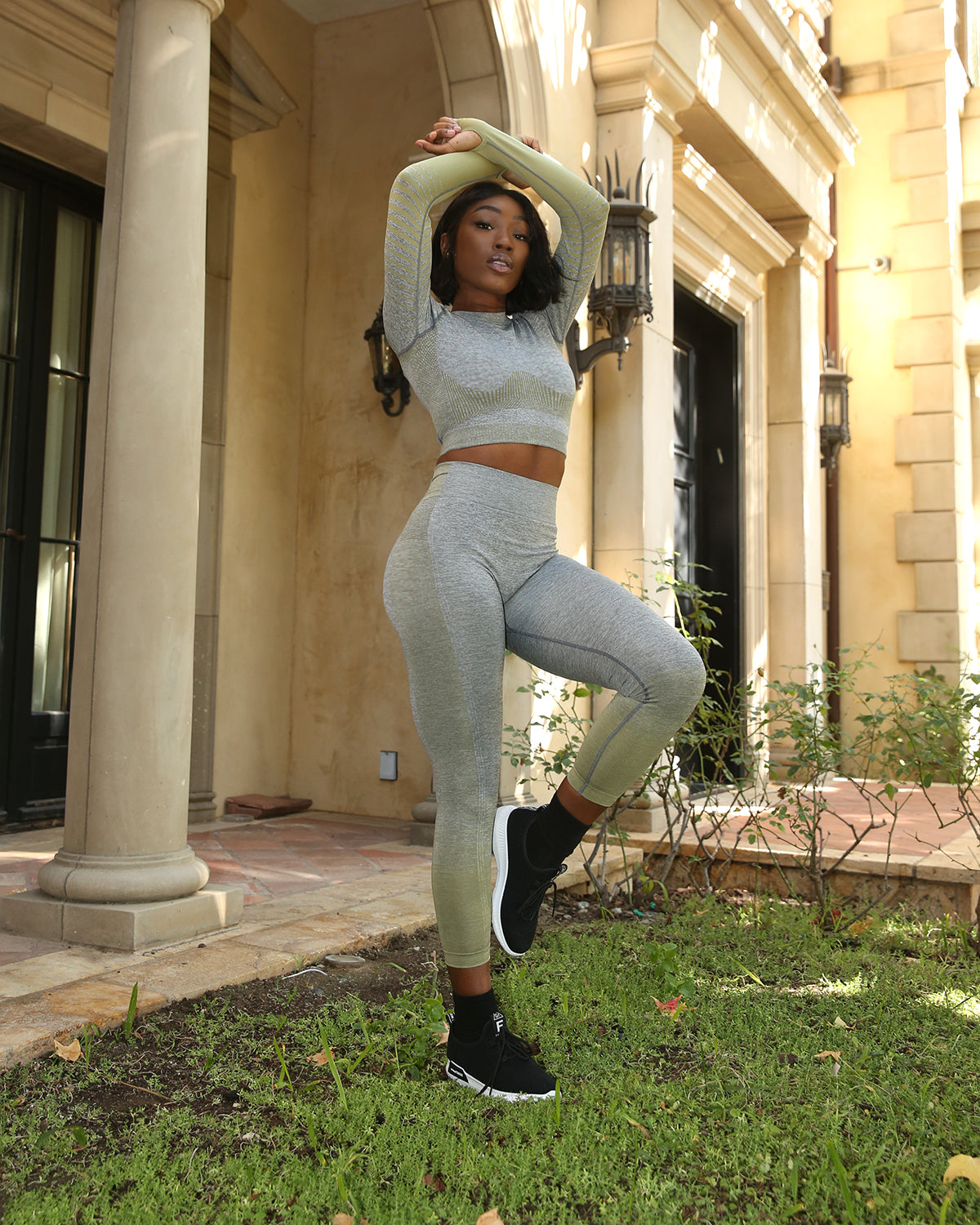 Bocana Seamless Sports Top - Grey & Green