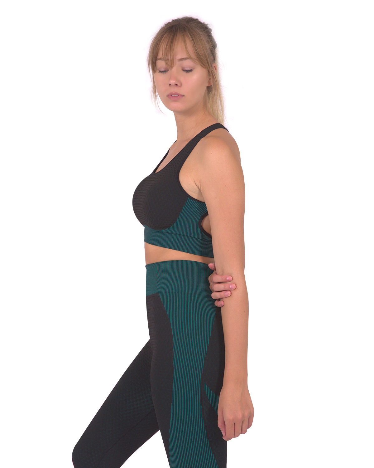 Trois Seamless Sports Bra - Black with Teal Blue